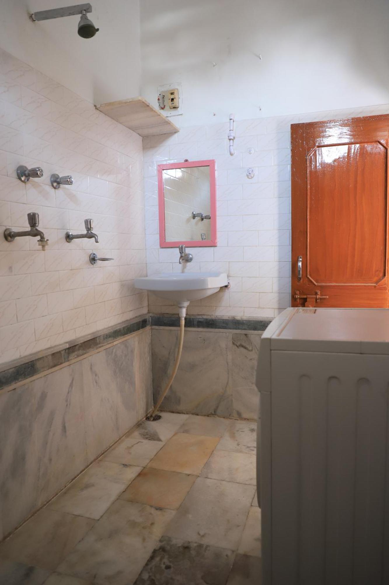 The Brahma Space Pushkar Rum bild